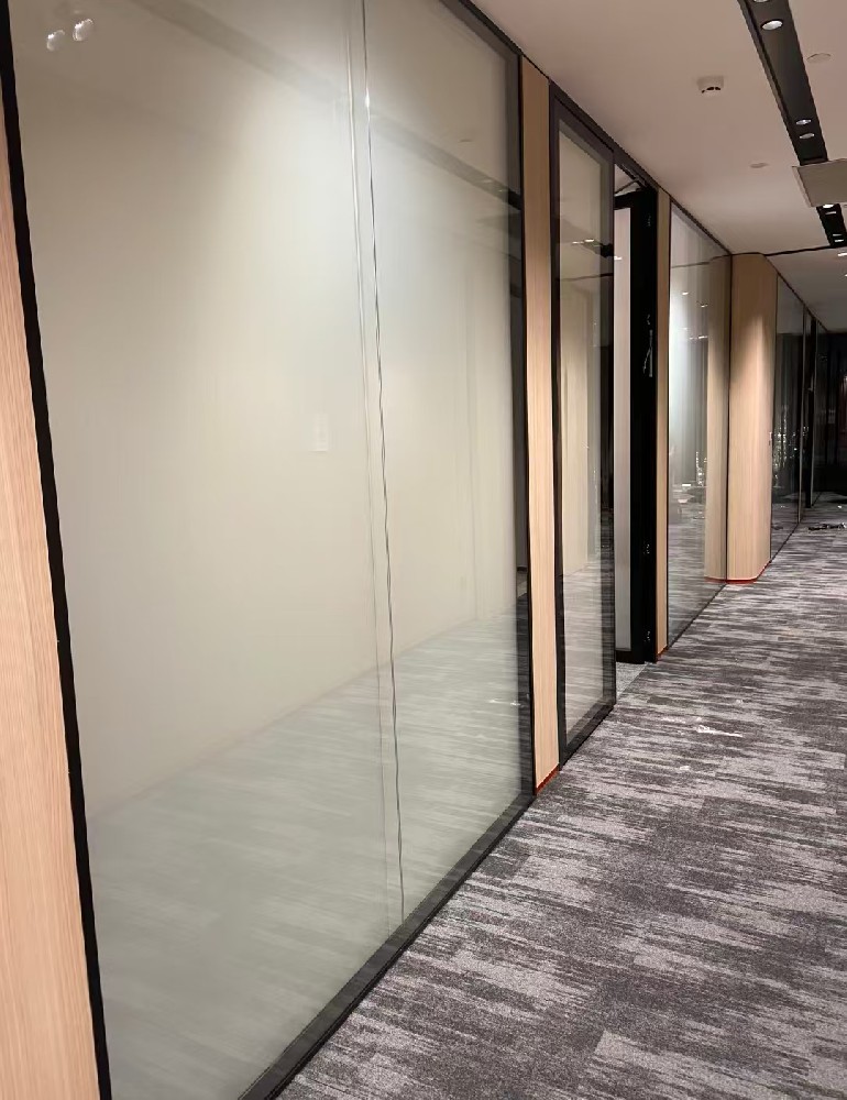 Atomized double-layer glass